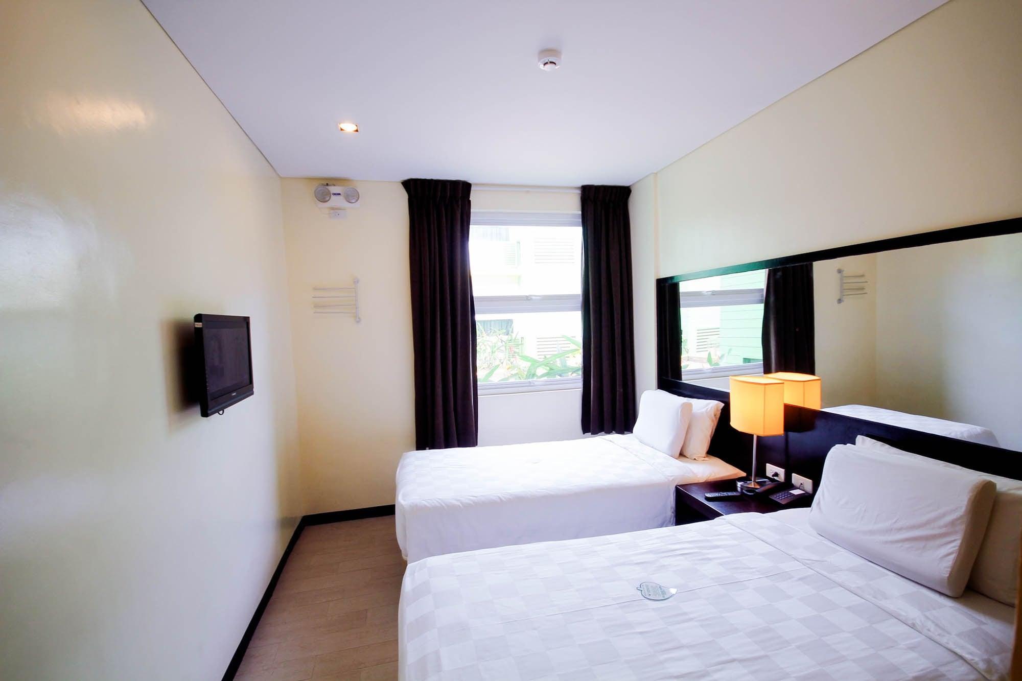 Go Hotels Puerto Princesa Kültér fotó