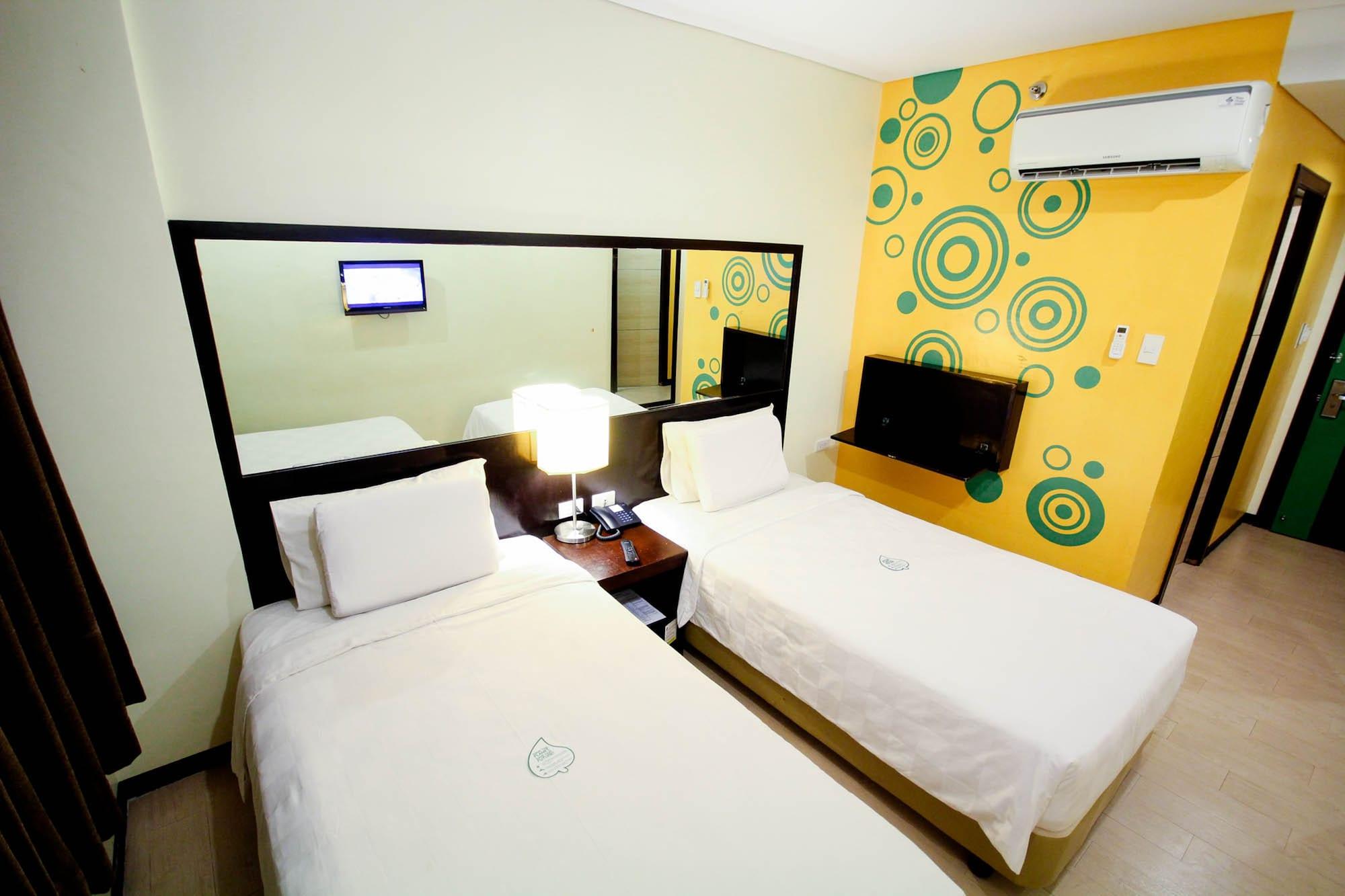 Go Hotels Puerto Princesa Kültér fotó