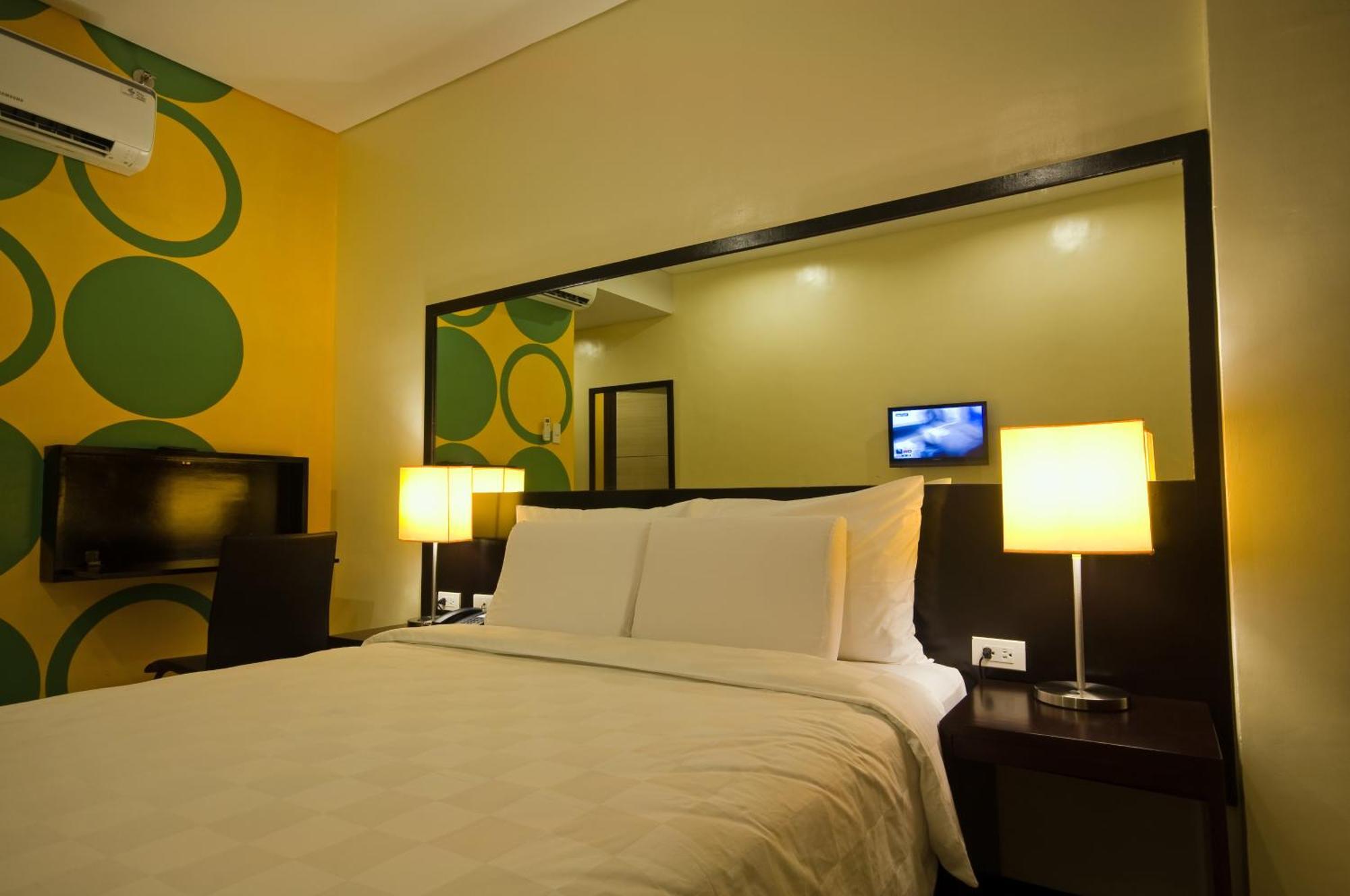Go Hotels Puerto Princesa Kültér fotó