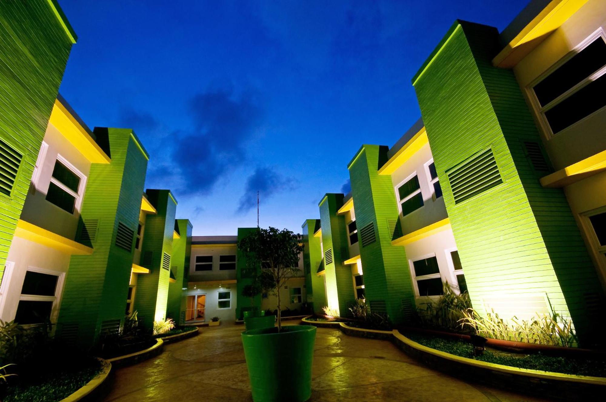 Go Hotels Puerto Princesa Kültér fotó