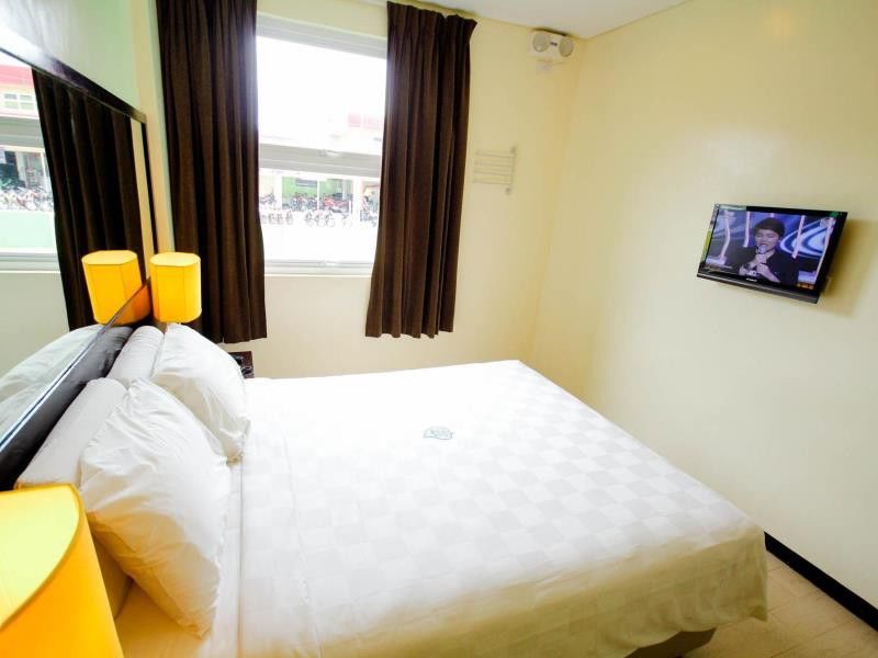 Go Hotels Puerto Princesa Kültér fotó