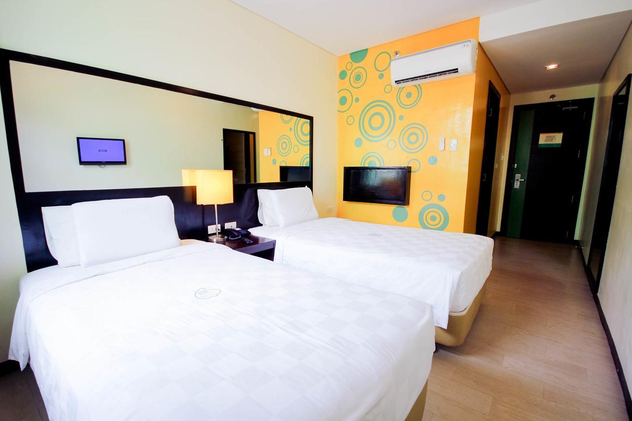 Go Hotels Puerto Princesa Kültér fotó